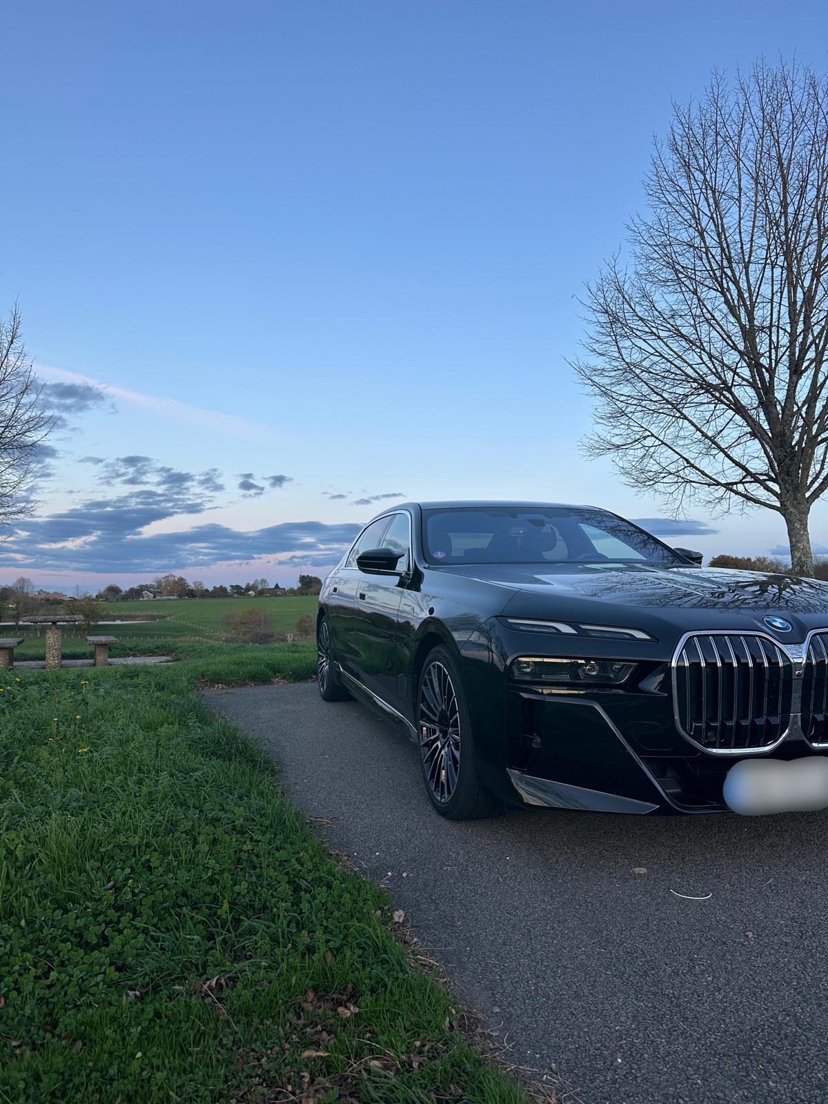 BMW Série 7 convoyée par JConvoyage